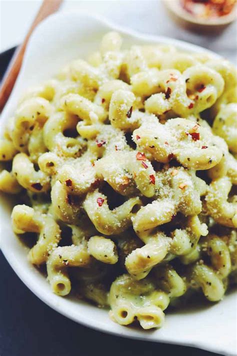 pesto-cavatappi-mac-and-cheese-grilled-cheese-social image