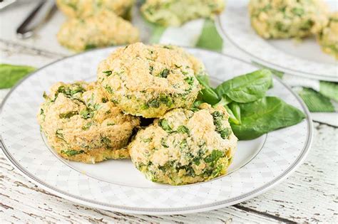 spinach-egg-muffins-3-ingredients-5-minutes-prep image