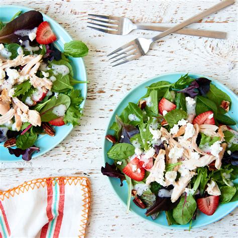 strawberry-poppy-seed-salad-with-chicken image