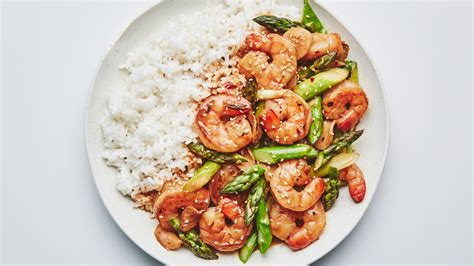 shrimp-and-asparagus-stir-fry-recipe-bon-apptit image