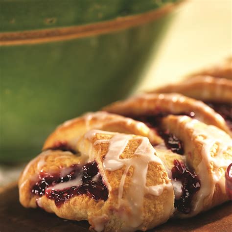 raspberry-breakfast-braid-smuckers image