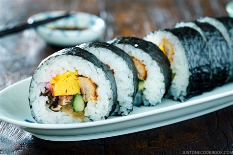 futomaki-太巻き-maki-sushi-just-one-cookbook image