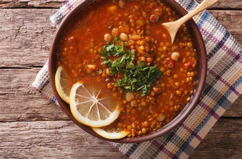 recipe-tomato-soup-with-chickpeas-and-lentils image