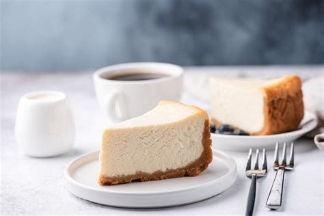 how-to-make-a-classic-new-york-cheesecake-at-home image