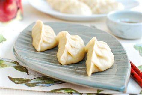 shrimp-dumplings-saeu-mandu-korean-bapsang image