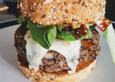 our-10-most-tempting-vegetarian-burger image