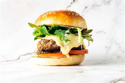 homemade-juicy-hamburger-recipe-food-voyageur image