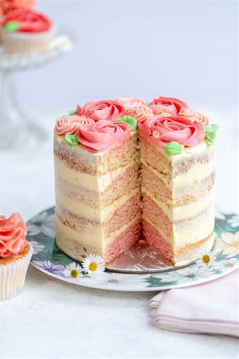 pink-ombre-cake-with-vanilla-buttercream-supergolden image