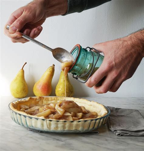 canning-in-the-fall-vanilla-bean-pear-pie-filling image