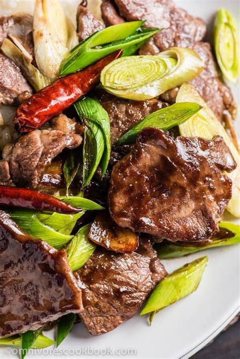 scallion-beef-stir-fry-葱爆牛肉-omnivores-cookbook image