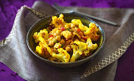 roasted-cauliflower-paneer-and-chickpea-curry image