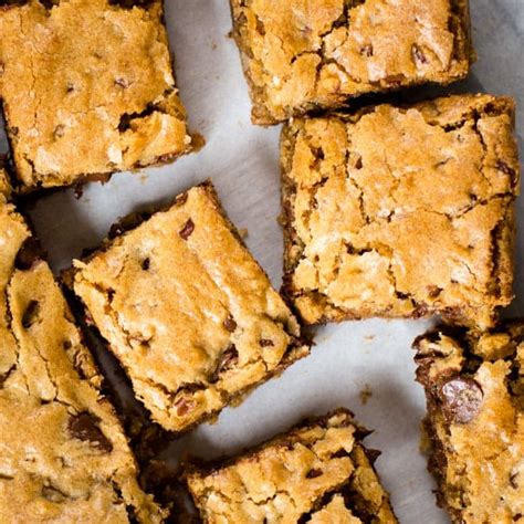 blonde-brownies-with-nuts-chocolate-chips-cleverly image