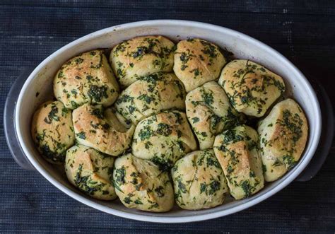 herb-dinner-rolls-youll-love-made-from-simple-pizza image