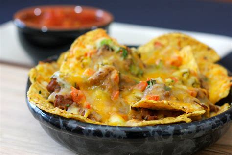 loaded-nachos-with-ground-beef-classic image