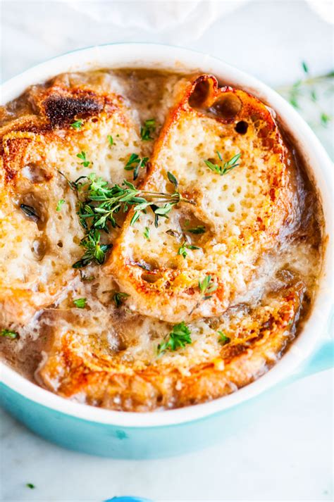 classic-french-onion-soup-with-cheesy-croutons image