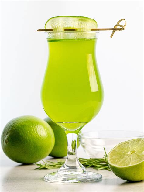 cucumber-agua-fresca-a-refreshing-cucumber-drink image