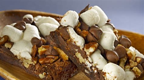 rocky-road-brownies-recipe-hersheyland image