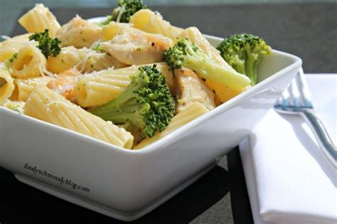 restaurant-style-chicken-broccoli-ziti-foody-schmoody image
