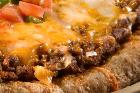 friday-night-cheeseburger-pizza-pie-canadian image