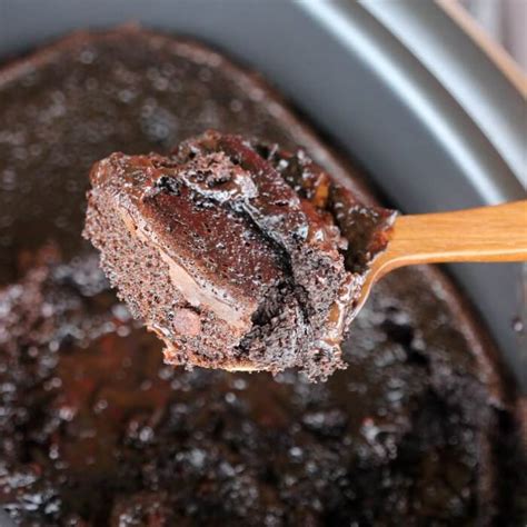 crockpot-lava-cake-recipe-slow-cooker-chocolate image