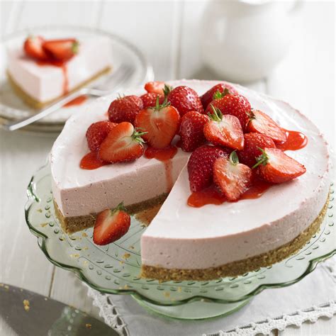 strawberry-cheesecake-recipe-with-homemade image