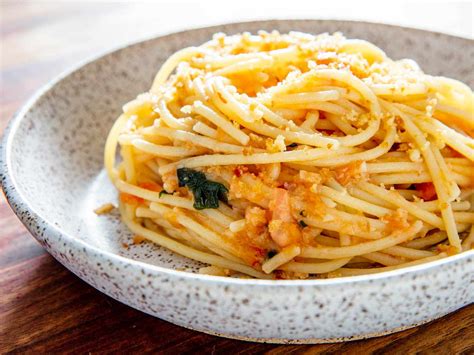 sicilian-style-spaghetti-alla-carrettiera-fresh-tomato-and image