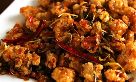 spicy-garlic-fried-chicken-kkanpunggi-깐풍기 image