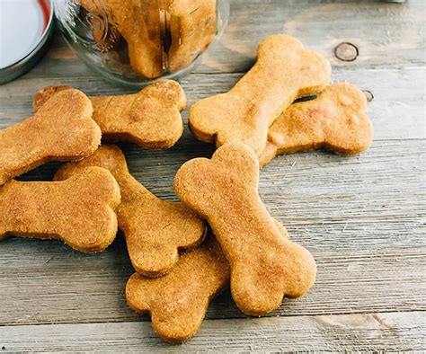 30-super-easy-dog-treats-recipes-using-5-ingredients image