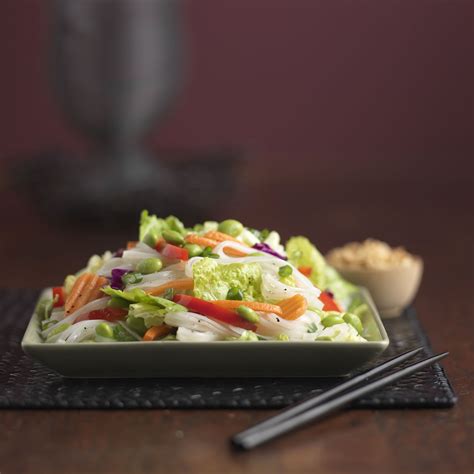 sesame-peanut-noodle-salad-fresh-express image