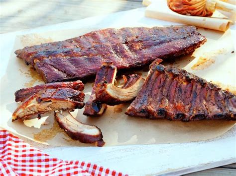 smoked-ribs-with-carolina-style-bbq-sauce-cooking image