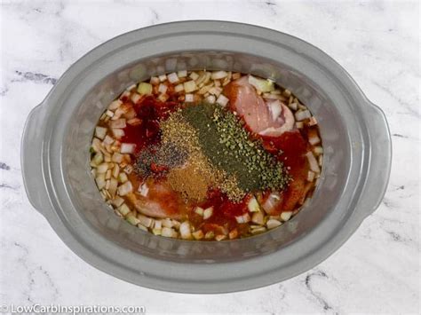 crockpot-keto-white-chicken-chili-recipe-low-carb image