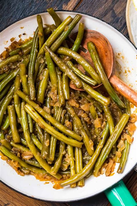 green-beans-and-bacon-recipe-pennsylvania-dutch-beans image