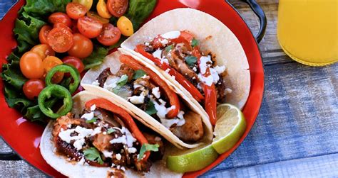 chicken-mole-tacos-with-dona-maria-sauce-24bite image