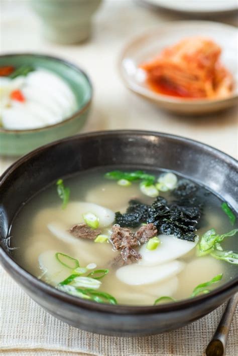 tteokguk-korean-rice-cake-soup-korean-bapsang image