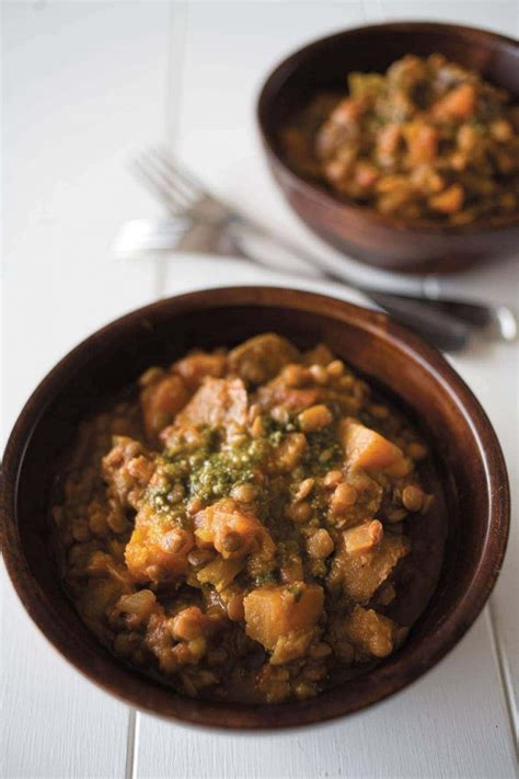 slow-cooker-sausages-with-lentils-healthy-food-guide image