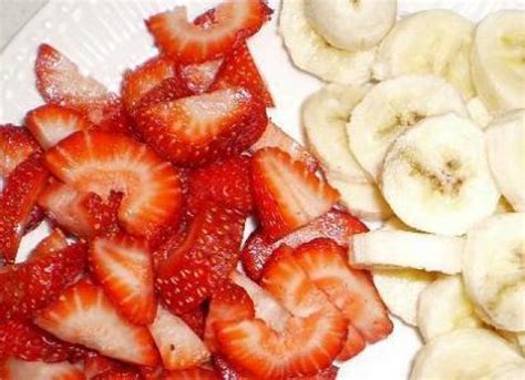 strawberry-banana-frozen-treat-dessert-joe-cross image