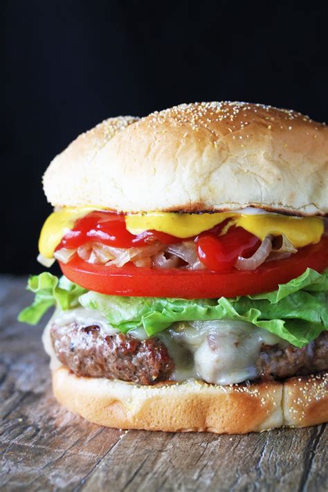 7-secrets-to-the-perfect-burger-thestayathomechefcom image