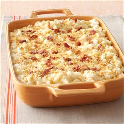 comfort-food-recipe-baked-mac-n-cheese-with image