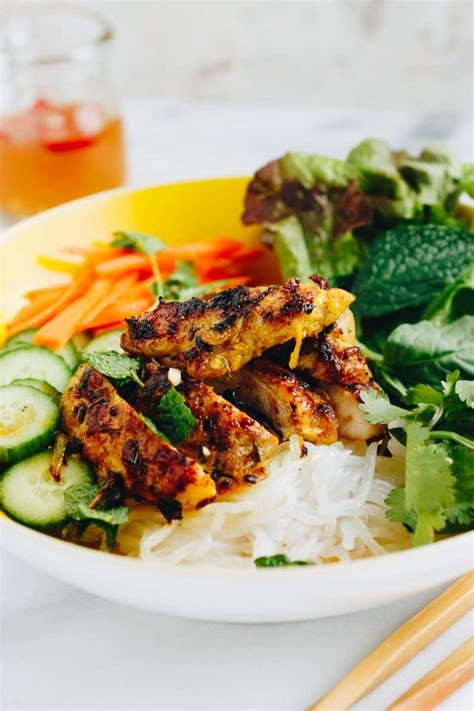 vietnamese-lemongrass-chicken-noodle-salad-i-heart image