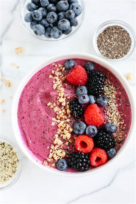 triple-berry-smoothie-bowl-eat-yourself-skinny image
