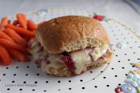 chicken-raspberry-sandwiches-lindas-best image