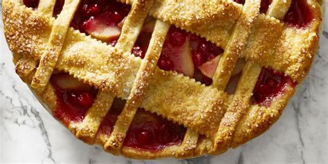 how-to-make-cranberry-pear-lattice-pie-good image