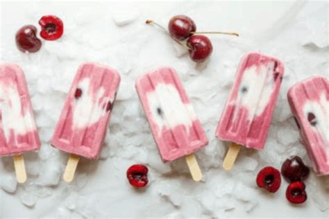 how-to-make-creamy-frozen-yogurt-pops-that-wont image