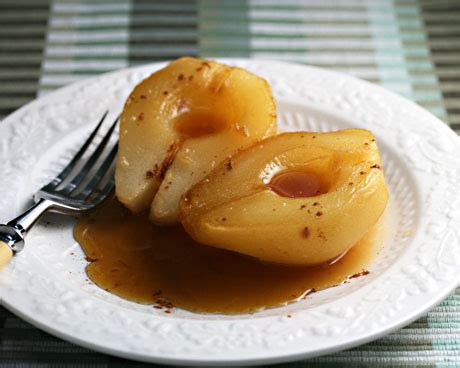 recipe-for-slow-cooker-poached-pears-in-caramel-sauce image