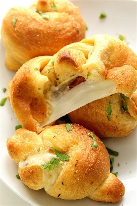 stuffed-garlic-knots-recipe-crunchy-creamy-sweet image
