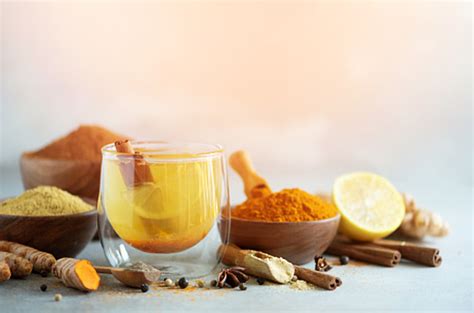 lose-belly-fat-in-a-week-ginger-garlic-and-lemon-tea image