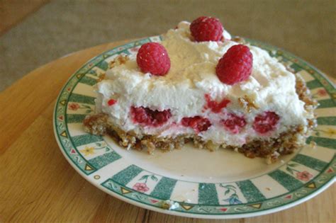 raspberry-coconut-cream-pie-free-coconut image