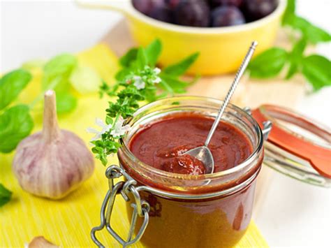 spicy-plum-sauce-recipe-sugary-syrupy-sauce-with image