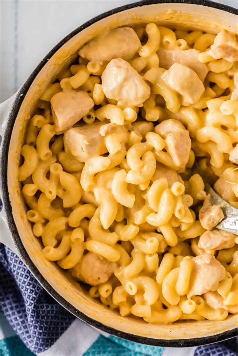 chicken-mac-and-cheese-recipe-easy image