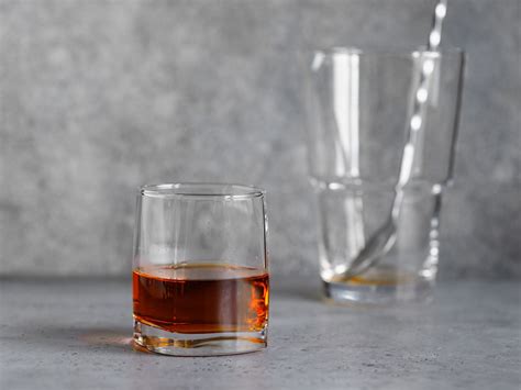 classic-sazerac-cocktail-recipe-with-rye-whiskey-the image